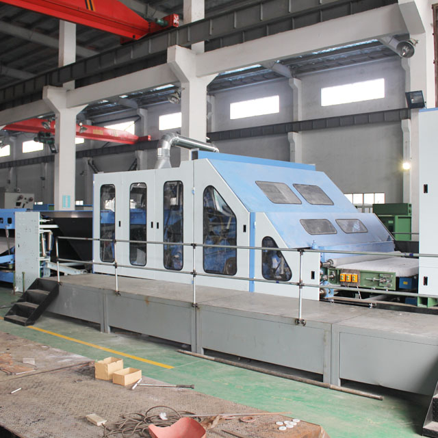 Dây chuyền sản xuất không dệt tốc độ cao công nghiệp ổn định công nghiệp máy đánh thẻ tốc độ cao